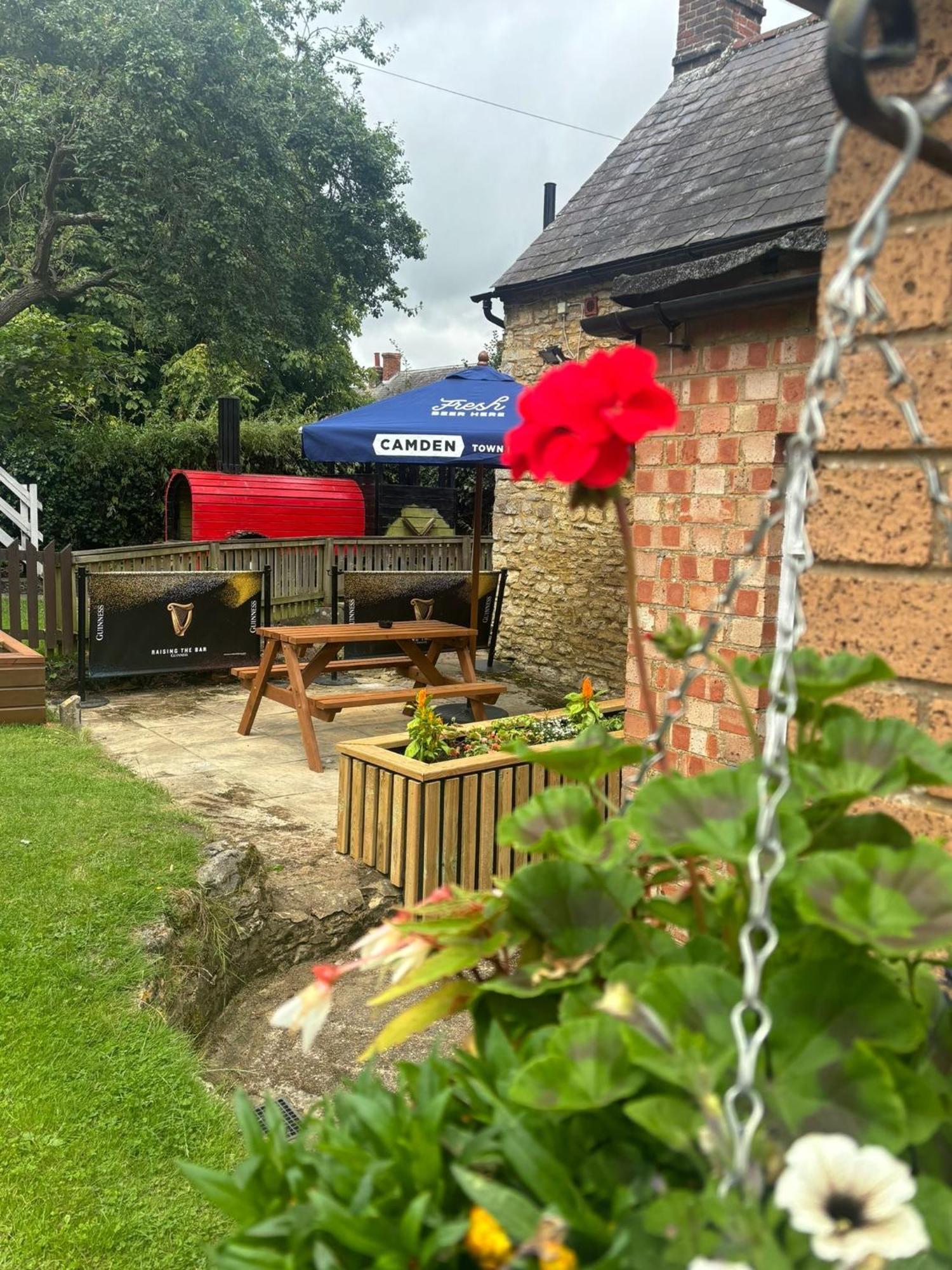PotterspuryCoffee Pot Yardley Gobion住宿加早餐旅馆 外观 照片